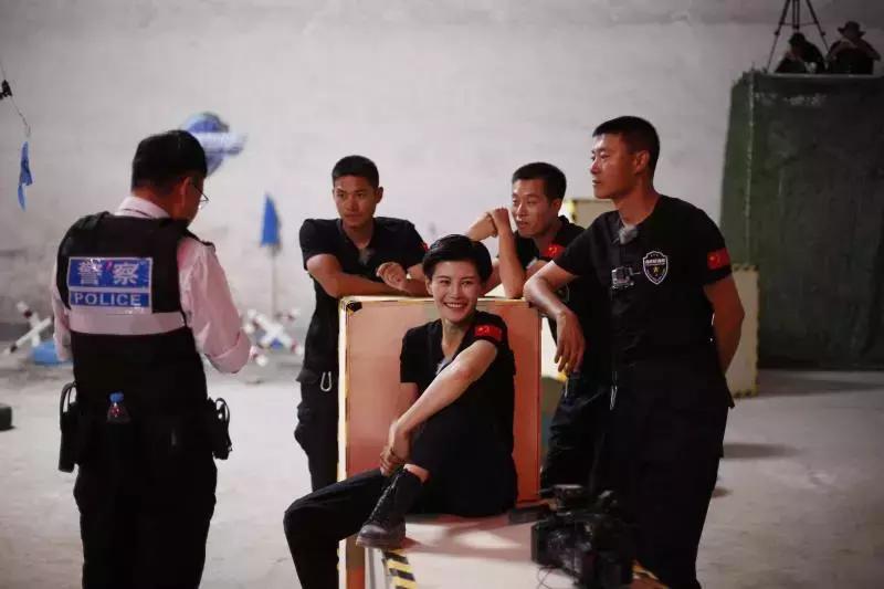 致敬警察的舞蹈,致敬是什么意思