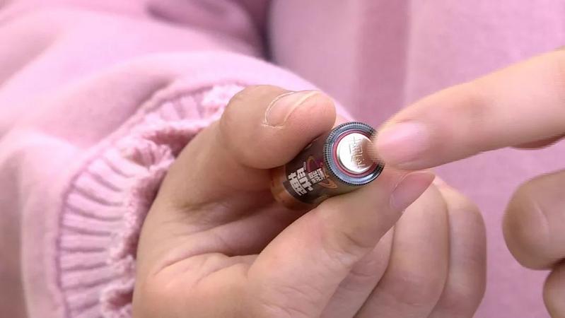 冬天手上静电怎么消除经常被电到,冬天身上静电特别多怎么消除静电