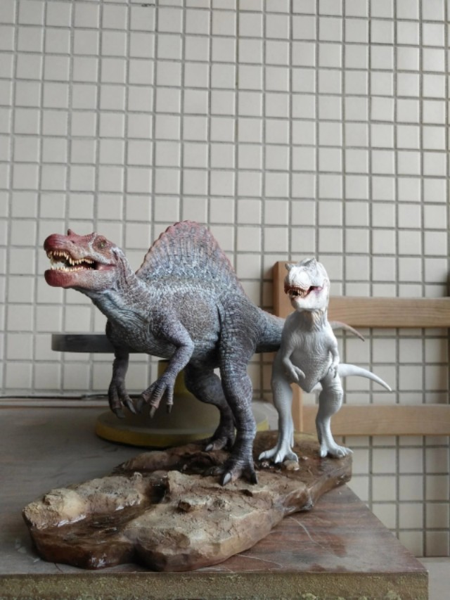 《侏罗纪公园3》棘龙打败霸王龙：主角光环实力碾压？