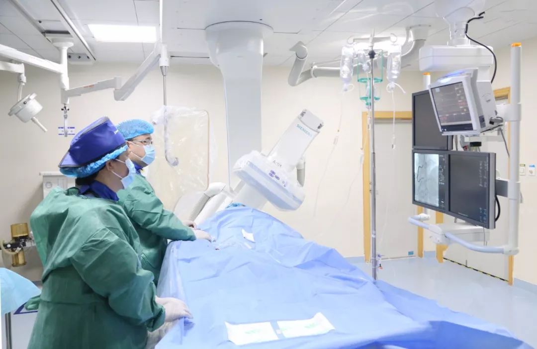 “拍打”缓解疼痛？栖霞果农险丢命！