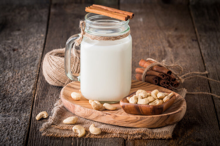 鲜牛奶、脱脂奶、有机奶、高钙奶、舒化奶，哪种牛奶更值得买