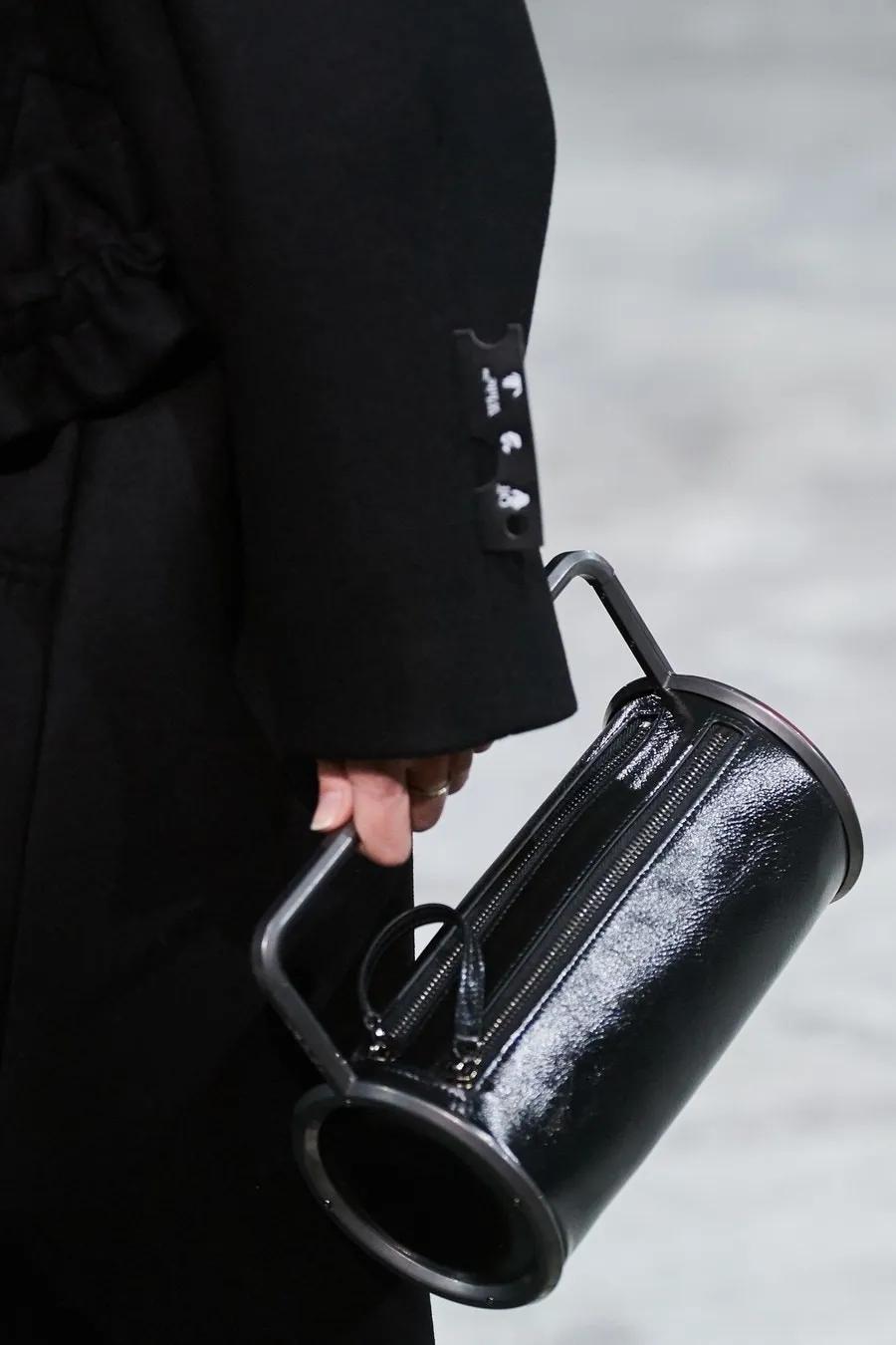 2022巴黎时装周秋冬大衣,2020秋冬巴黎时装周