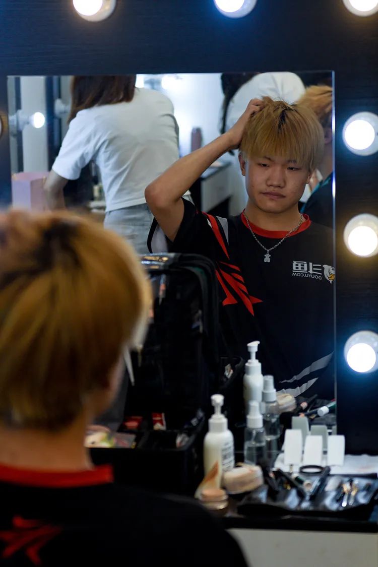 普通的追梦人｜PEL群像：为梦想奋斗的普通工作者们