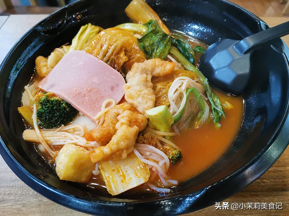 自选麻辣烫什么菜不压秤,吃麻辣烫必备五种菜