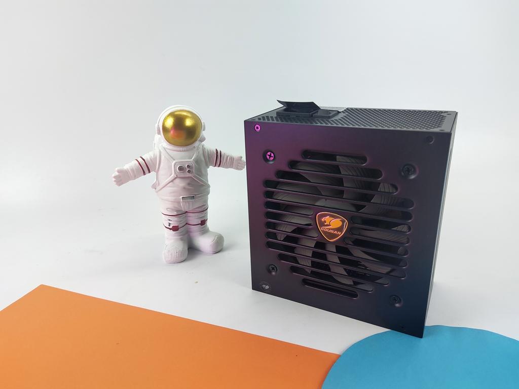 骨伽全模组电源智能静音降噪强劲稳定输出