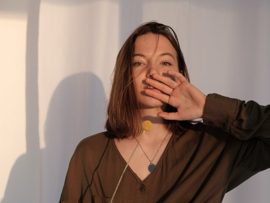 恋爱劈腿被发现后正确的处理方式,恋爱遭遇劈腿男