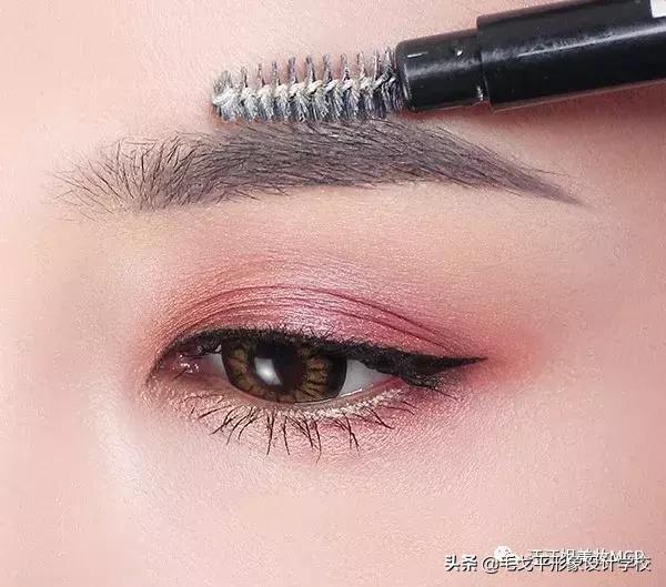 眉毛画不好那是因为你没有修对眉,画眉毛总是高低眉怎么办
