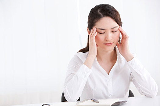 每天过得不开心是怎么回事,如果每天都活得很不开心怎么办