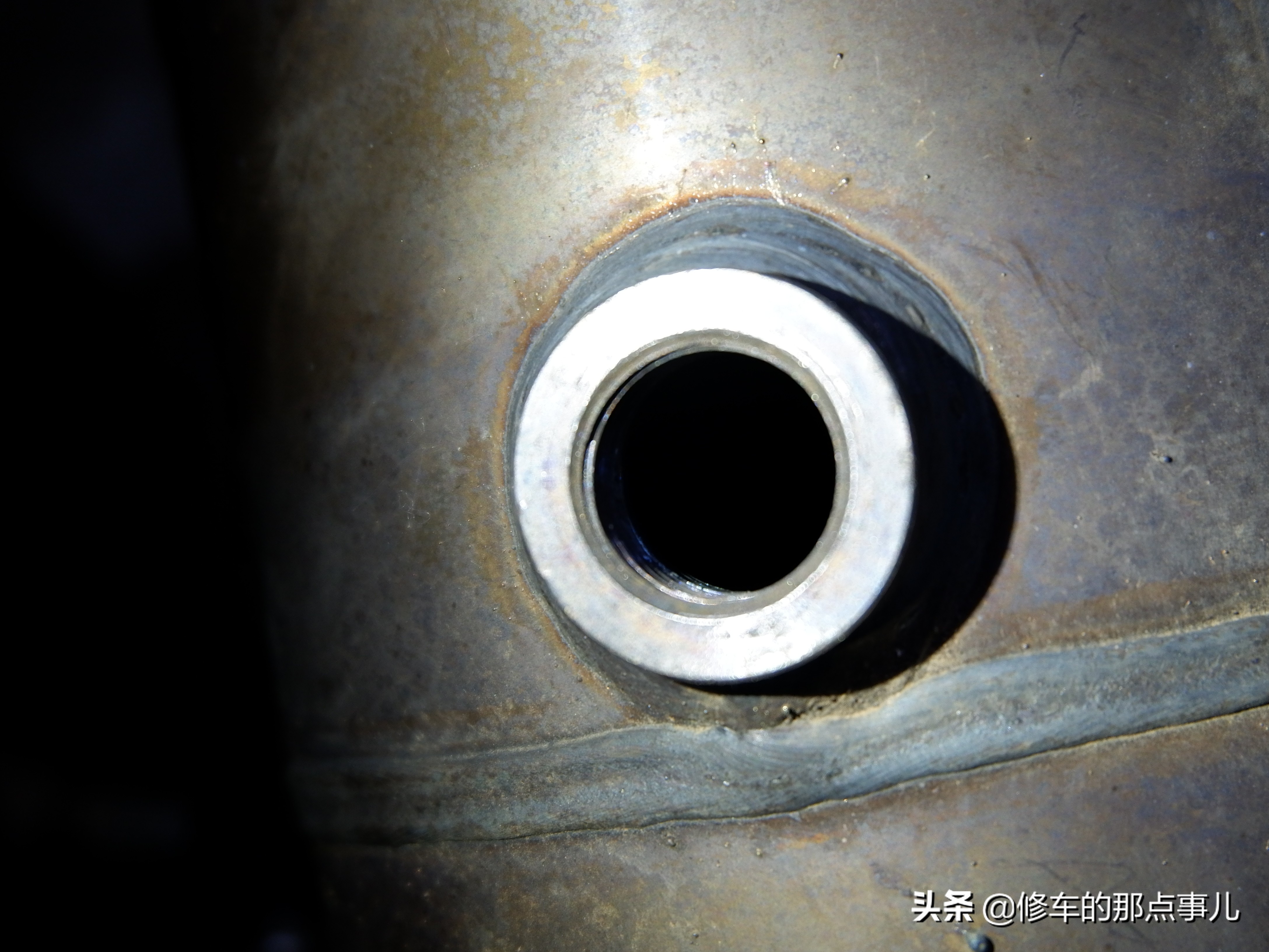 奔驰三元催化效率低怎么修复,奔驰三元催化损坏导致缺火
