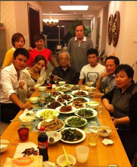 当红时期息影嫁圈外人,息影嫁入豪门了吗