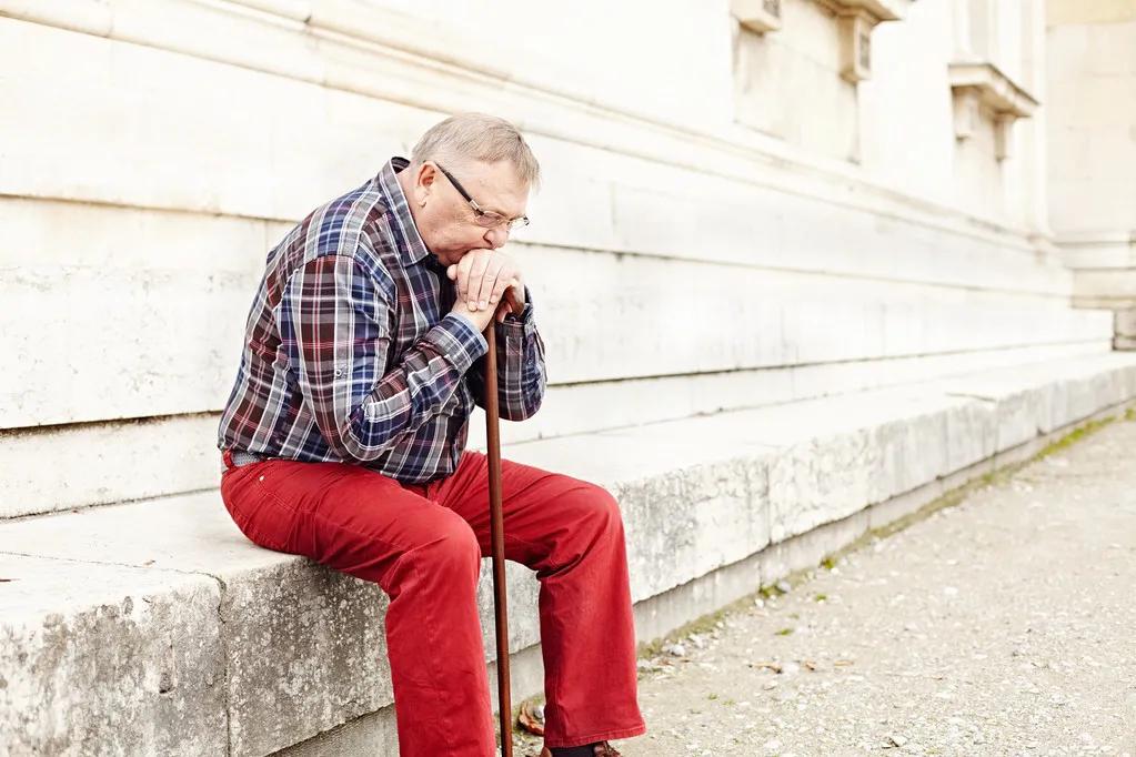 股骨头坏死筋疼怎么缓解,股骨头疼痛的自愈方法视频
