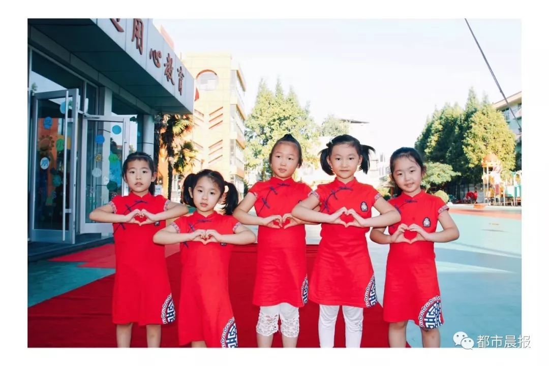 唐装、旗袍、英伦风，徐州各校的校服“秀”出新高度