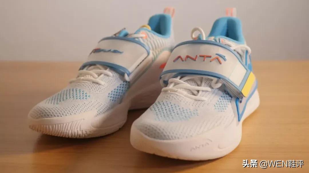 小体重打球该买什么鞋,小体重买羽毛球鞋应该关注什么