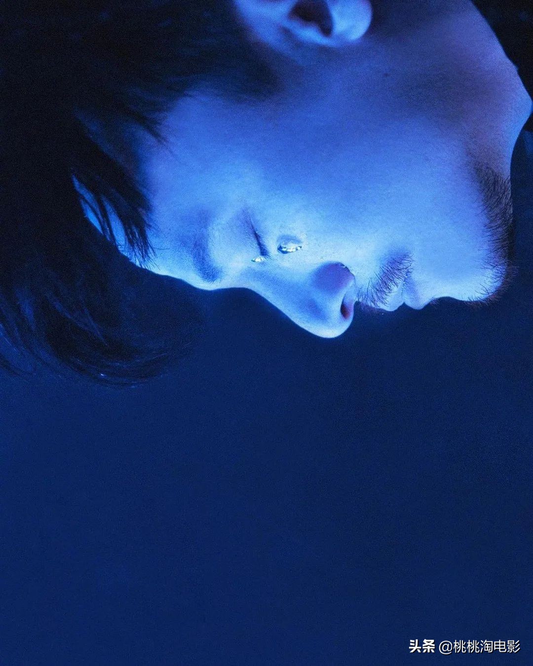 张震新片沙丘,张震图片写真