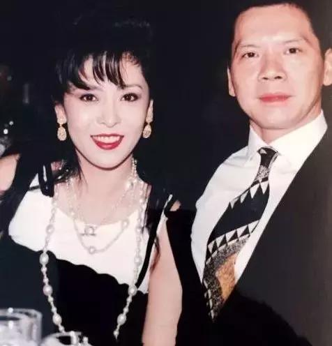 向华强回顾33年婚姻,向华强和李连杰关系