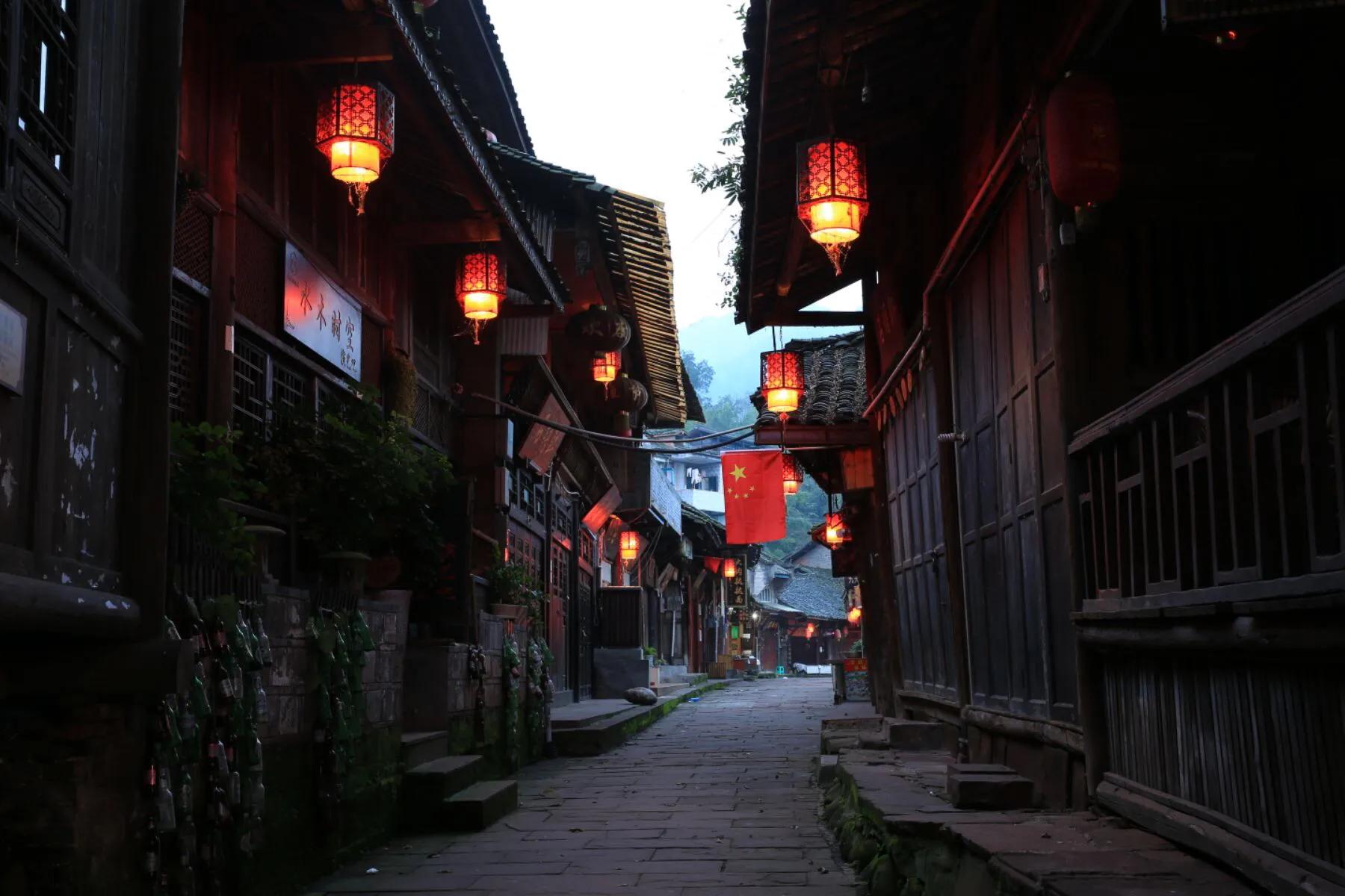 四川古镇烟雨视频,四川眉山古镇在哪里