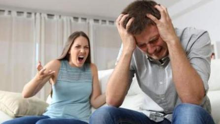 “我怀孕了，把你家网关了”，孕妇对邻居命令道，不料被霸气回怼