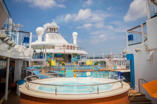 皇家加勒比海洋量子号攻略,皇家加勒比赞礼号邮轮旅游攻略