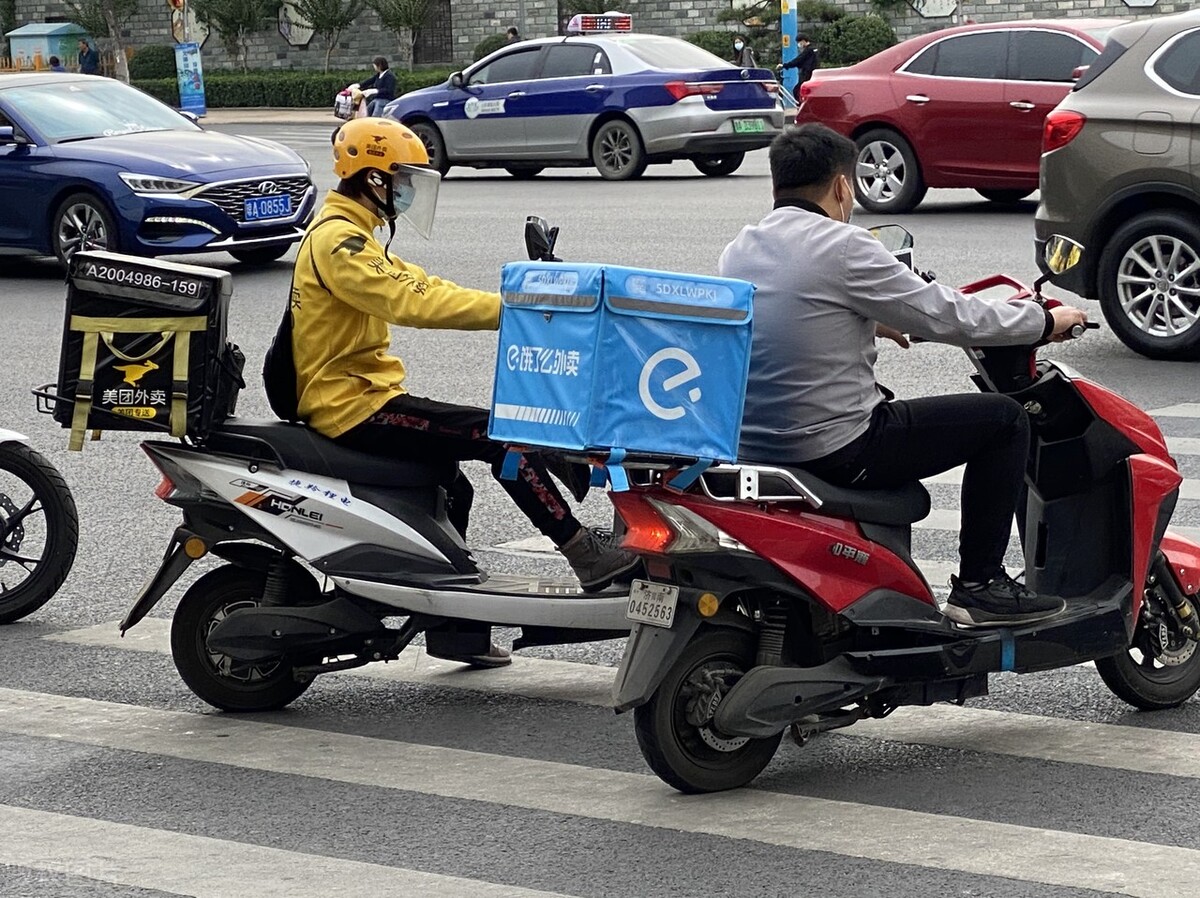 开一个外卖店一年能赚多少钱,开外卖店一年能赚多少钱