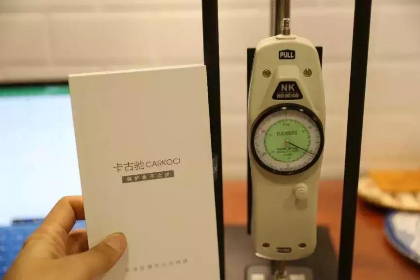 如何把手机的钢化膜拆下来,苹果手机钢化膜贴膜神器教程