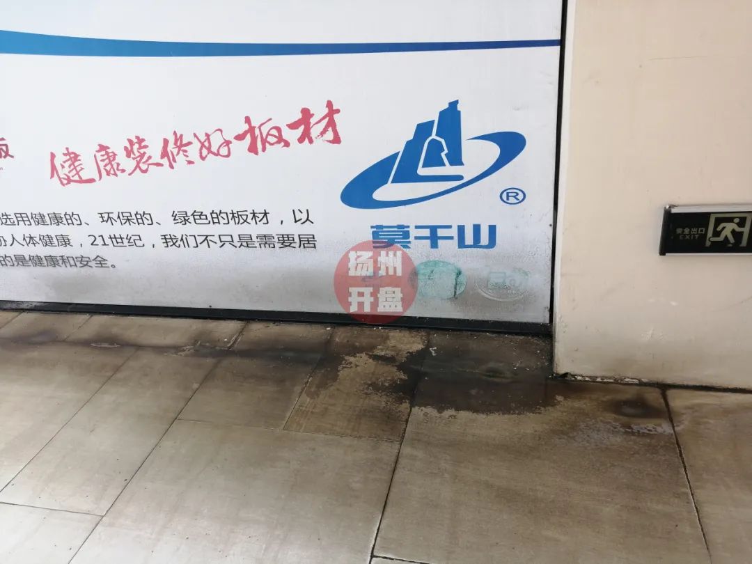 商家血亏！扬州一商场唱起空城计，现场一片狼藉