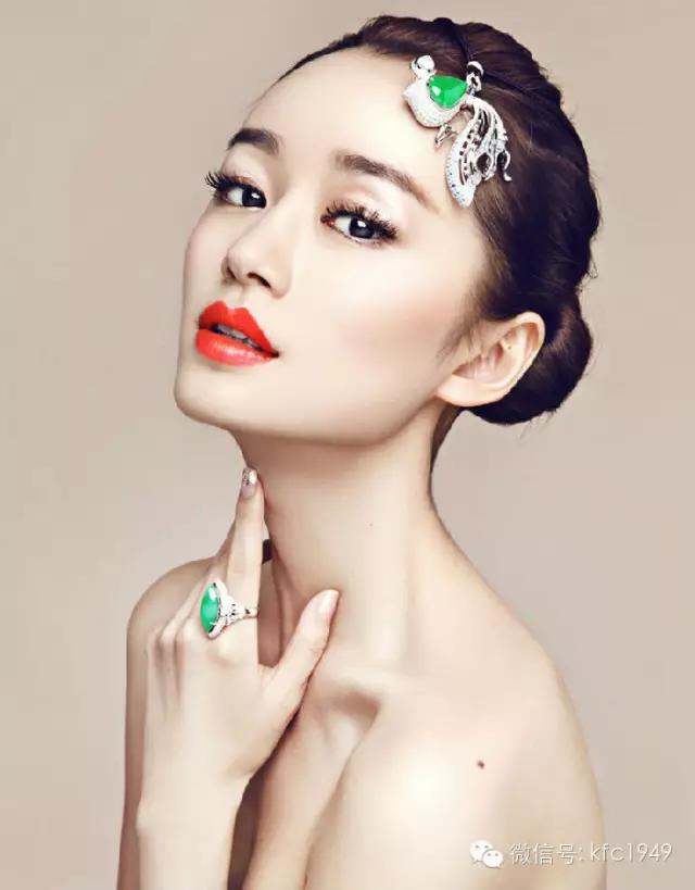 洗澡可以戴翡翠貔貅吗,翡翠吊坠洗澡可以戴吗