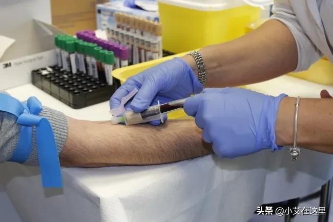 感染艾滋病第二天去医院检查,感染艾滋病后体检能不能出来