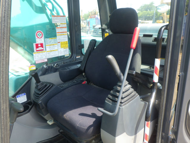 二手sk200-8挖掘机多少钱一台,日本原装进口最新款神钢挖掘机