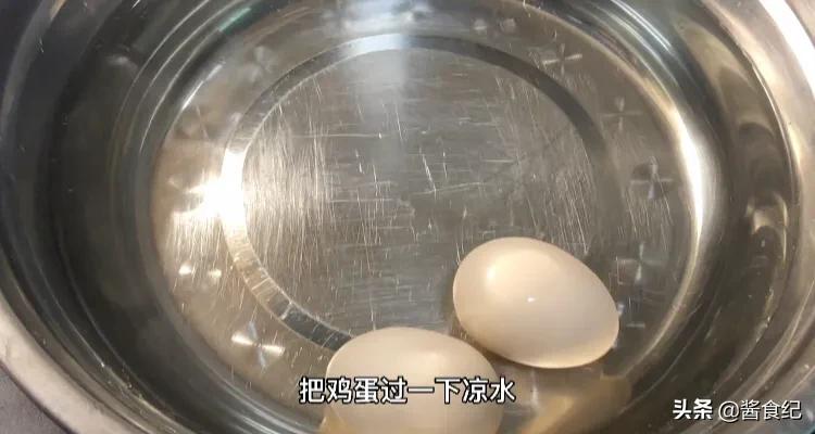 鸡蛋核桃枸杞一起吃有什么好处,枸杞加鸡蛋生姜对男人有什么好处