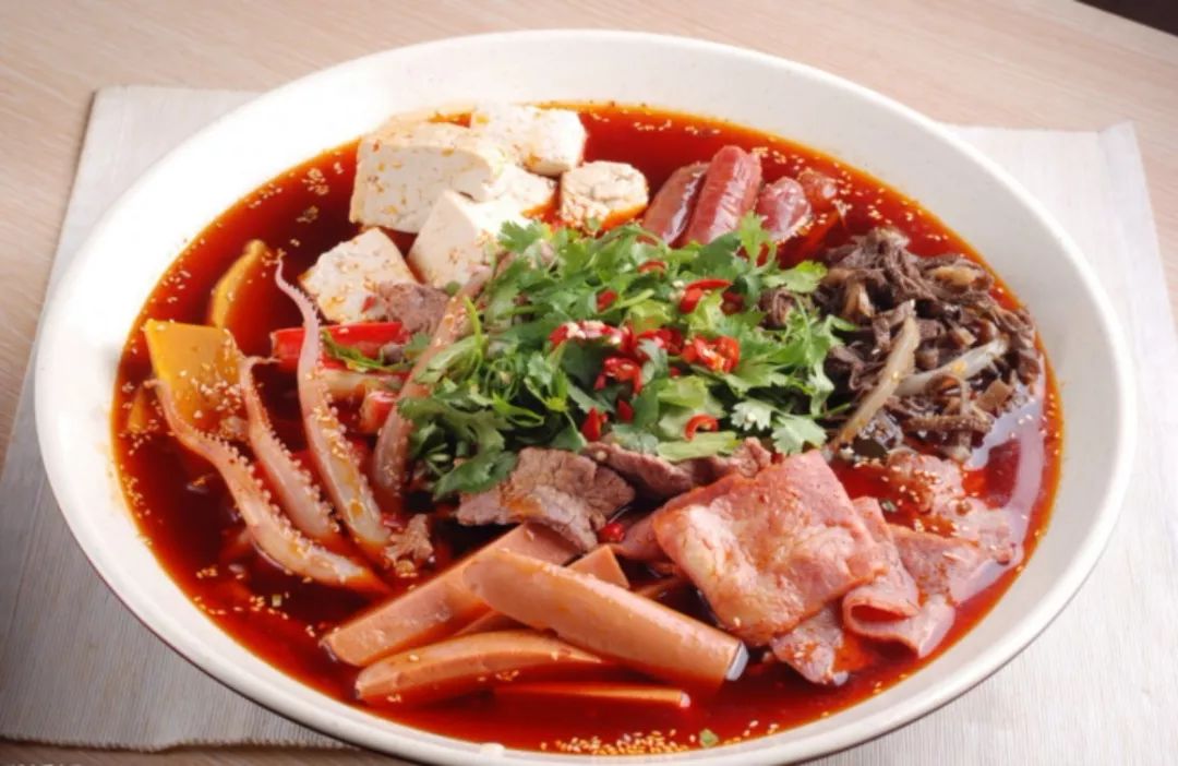 冒菜和麻辣烫有何不同,冒菜和麻辣烫的区别在哪