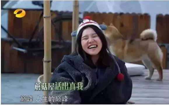 谢依霖水中分娩丈夫给妻子接生,谢依霖在水中分娩