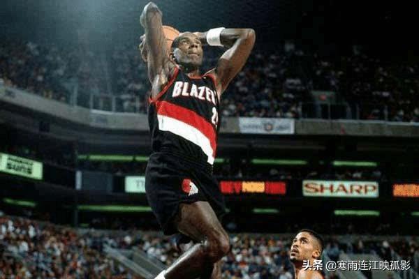 92年的梦一队和08年梦八队，你认为哪一届最强？