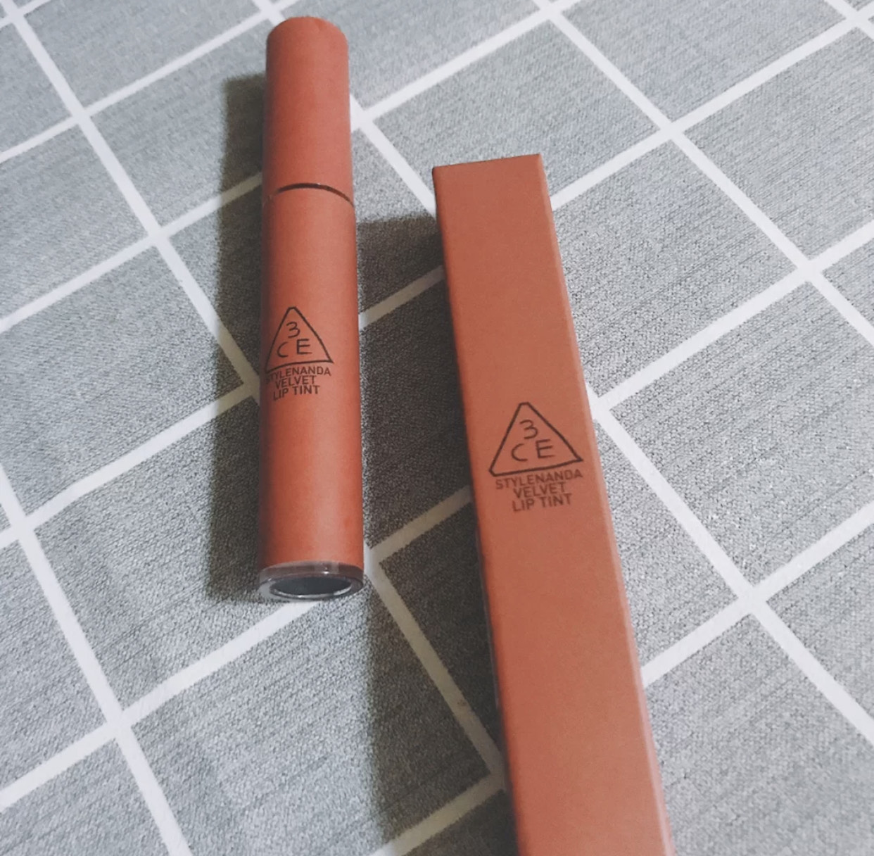 唇干唇纹深适合什么唇釉,唇纹深的女人好吗