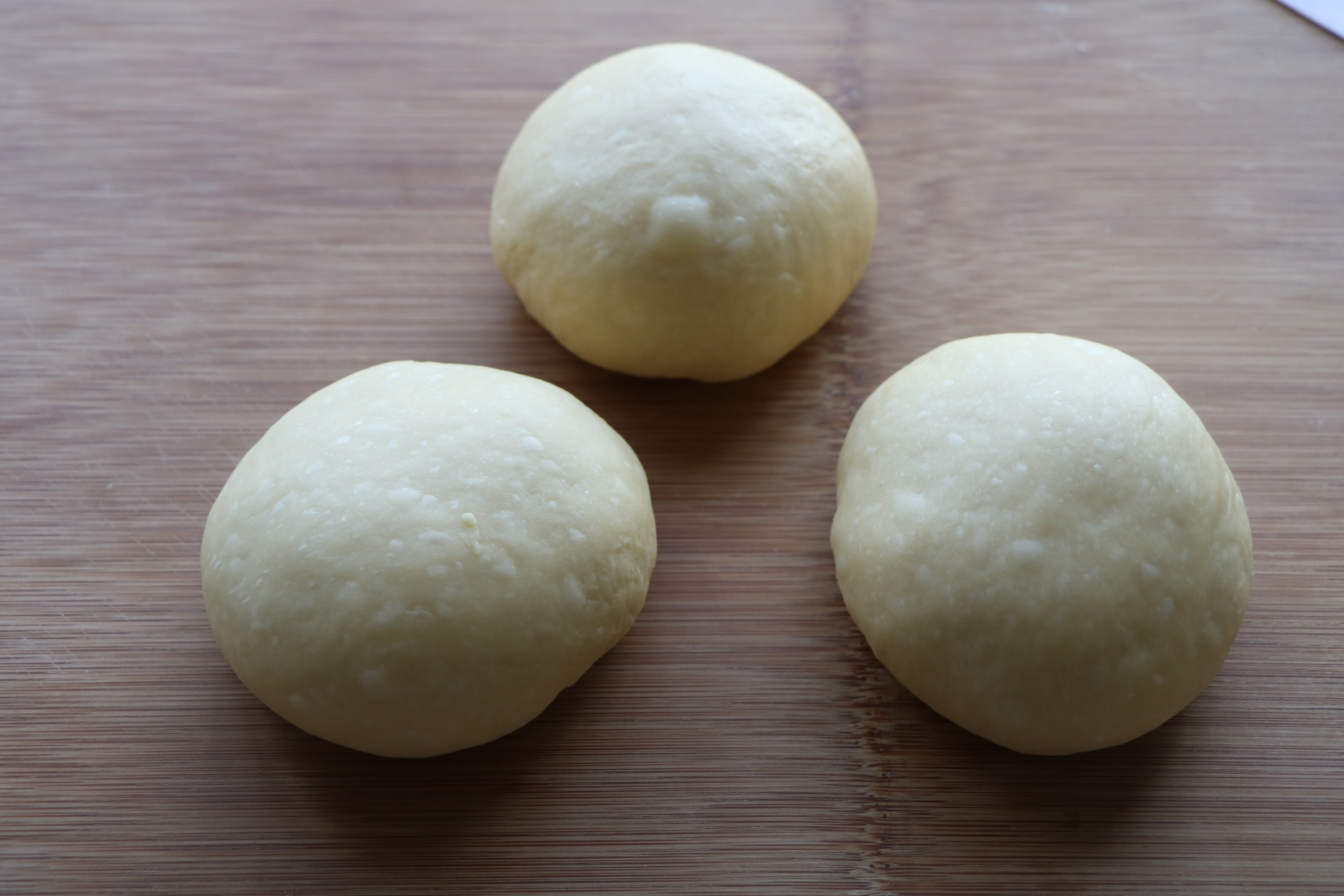 懒人做吐司的方法不用高筋面粉,吐司怎么做得脆无黄油