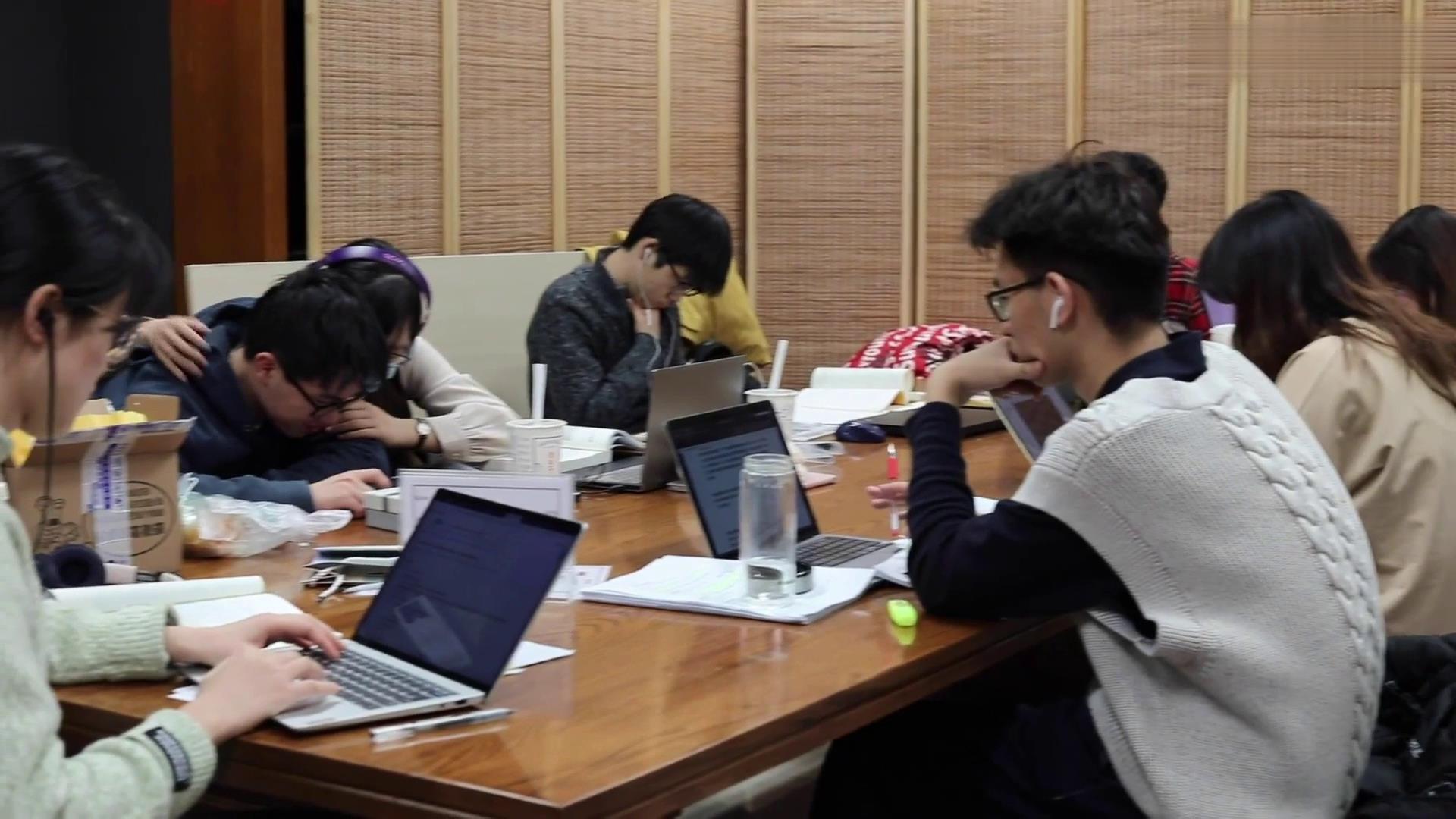 国产机器人真的很笨吗,国产机器人真的假的