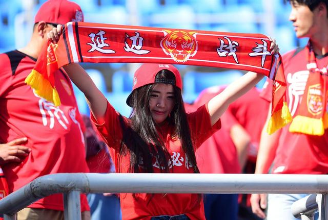 中国足球扛下了一切,中国足球延边近况