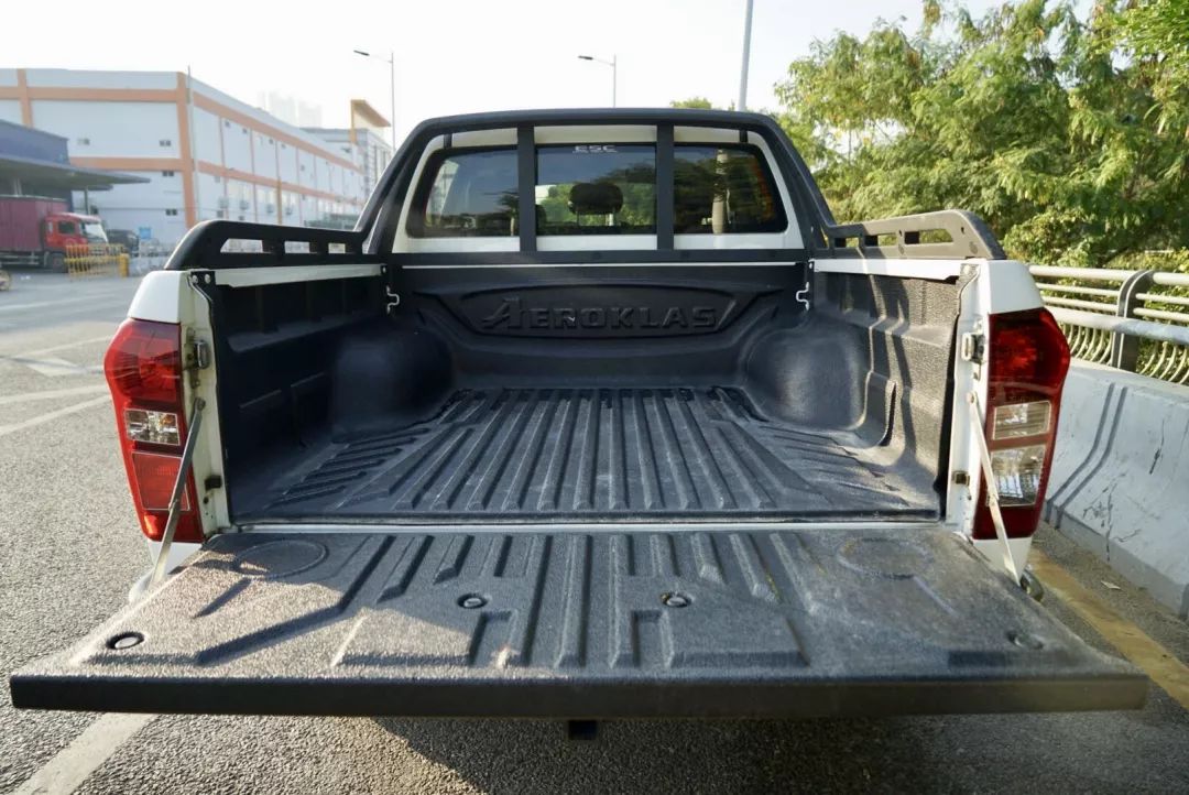 二手改装硬派越野能买吗,二手越野车越来越不值钱