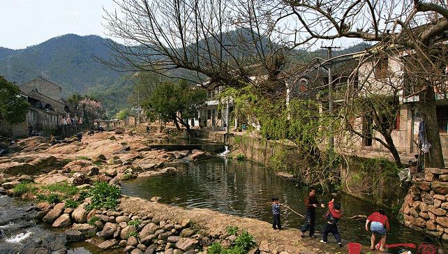 浙江漂流最刺激最久的景点,浙江最美海滩漂流
