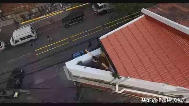 大龄剩女跟父母挤一张床，25㎡奇葩户型被他改出观景豪宅，超羡慕