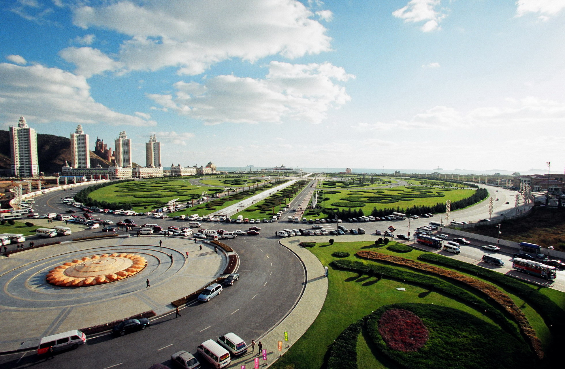大连世界第一广场,亚洲最大的广场大连星海湾广场