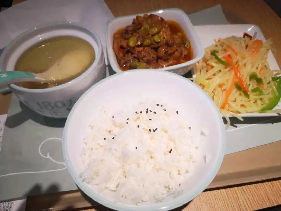 老乡鸡到底贵不贵能不能吐槽,老乡鸡为什么这么贵