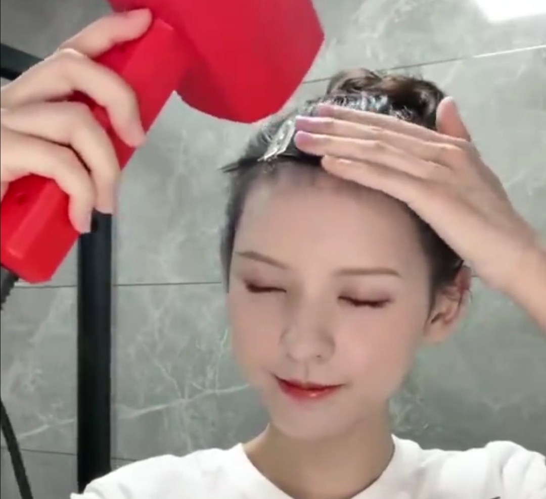 刘海总出油怎么办不用工具,张予曦的八字刘海教程