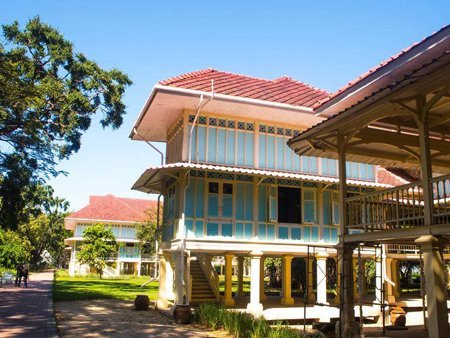 正在按揭的房子可以过户给别人吗,正在按揭的房子可以被拍卖吗