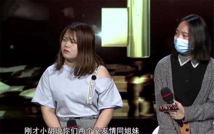 女生私自拿室友化妆品,女孩偷用室友护肤品遭毁容完整版