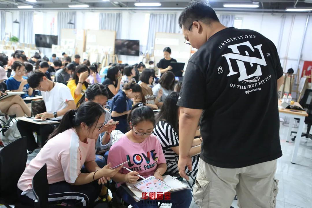 北京华卿画室一月多少钱,在北京华卿画室参加美术培训好吗