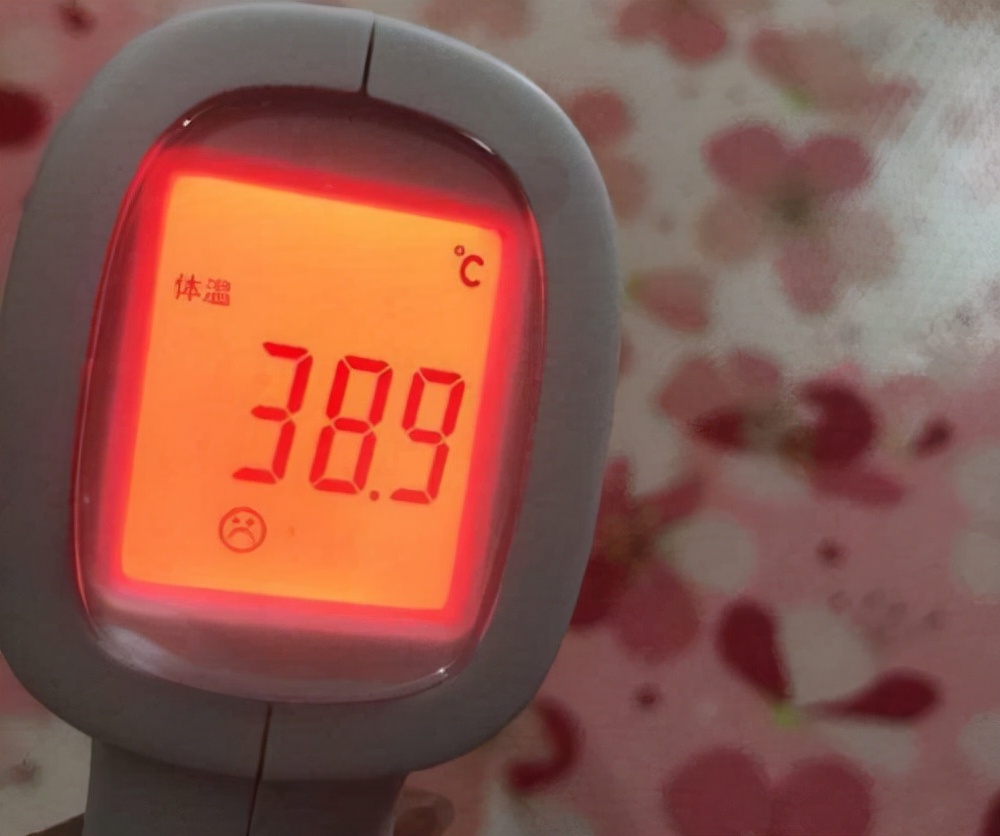 出现癌性发热能活多久,癌性发热怎么治疗和消除