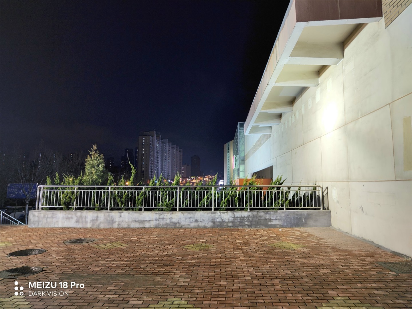 魅族18和魅族18pro买哪个好,魅族18s18pro与18x区别