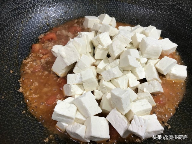 豆腐一炒就碎了是怎么回事,豆腐一煎就散