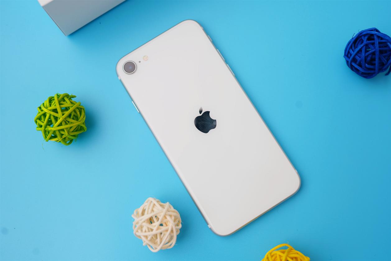 iphonese全面评测,iphonese最新一代测评