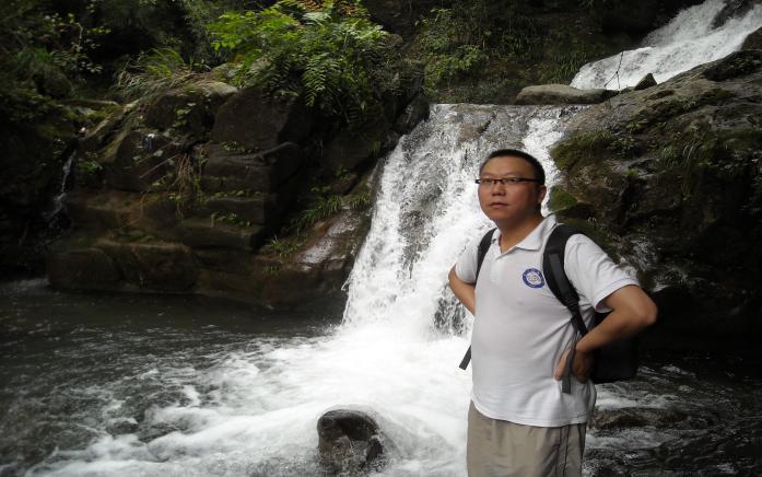 初中生点赞学校,初中优秀毕业生感恩母校